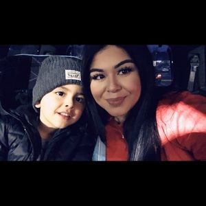 Meet your Posher, Anjelica